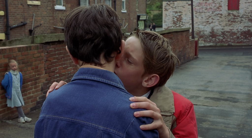 18 где мальчик с мальчиком. Джейми Белл Билли Эллиот. Билли Эллиот 2014 поцелуй.